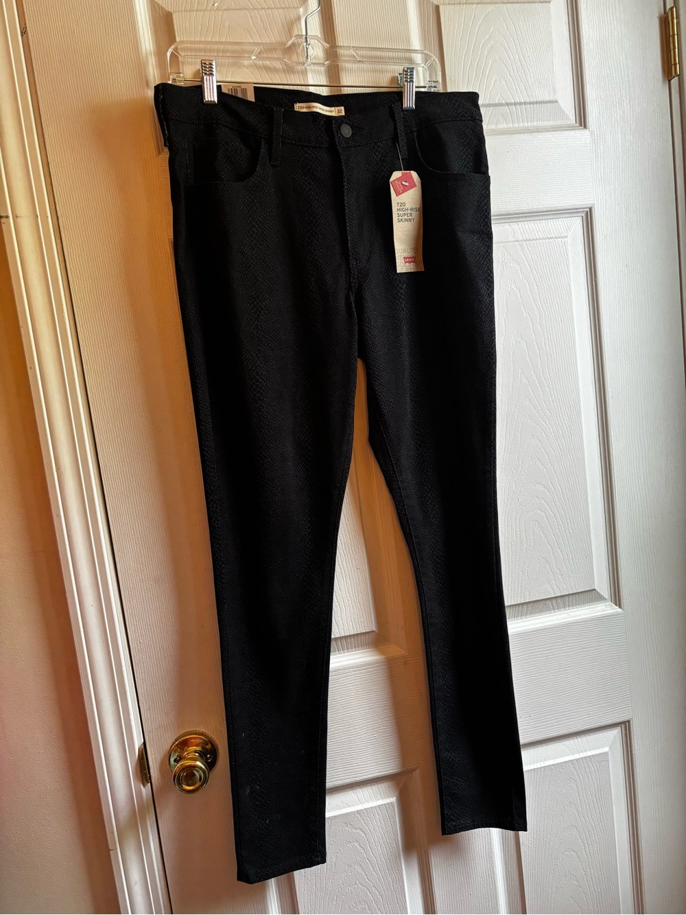 Levi's Women's Skinny Jeans in Black